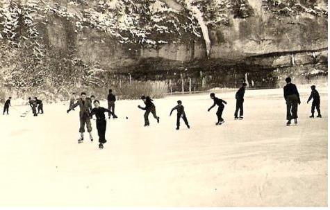  PHOTO Villa Saint-Jean School Fribourg Switzerland Ice Skating on the Sarine 